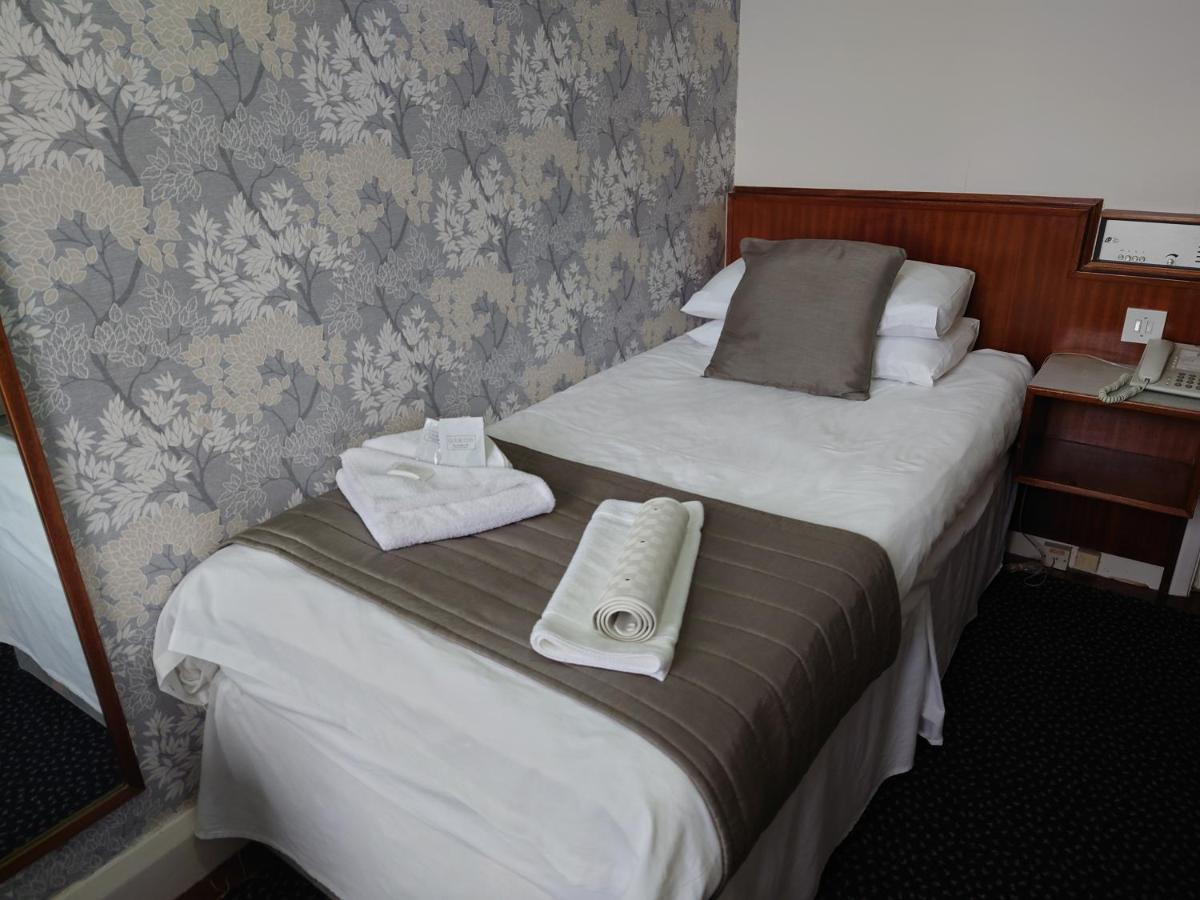 The Cumberland Hotel Eastbourne Exterior foto