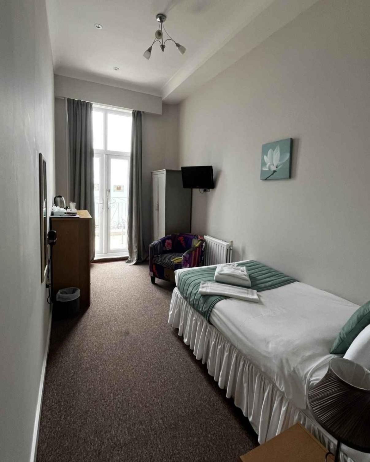 The Cumberland Hotel Eastbourne Exterior foto